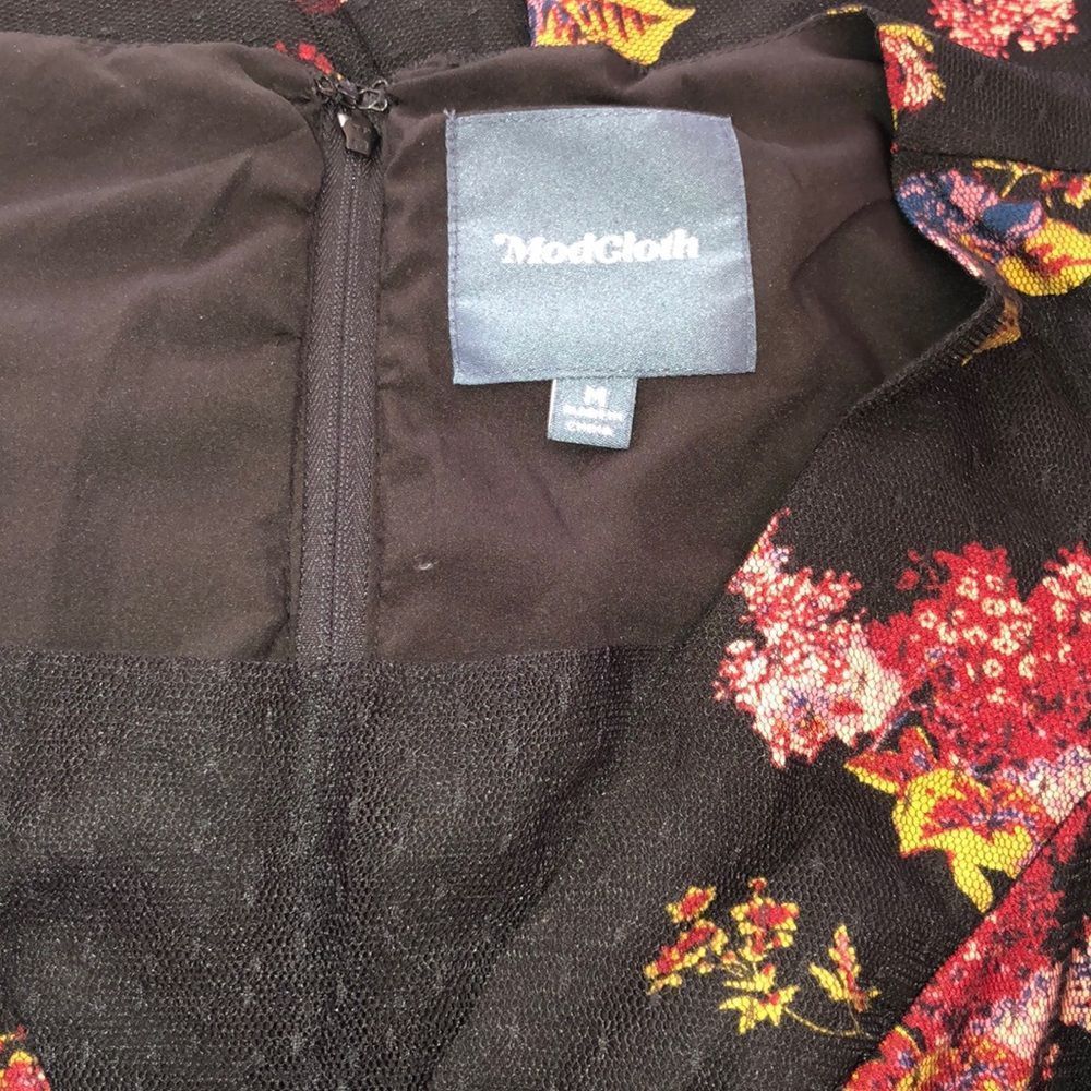 ModCloth Lace Floral Dress - Picture 5 of 5